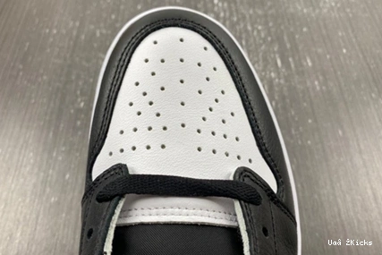 Cozy 9700 OG Low CZ0790- 88 Black Toe  1 Jordan Retro 0725